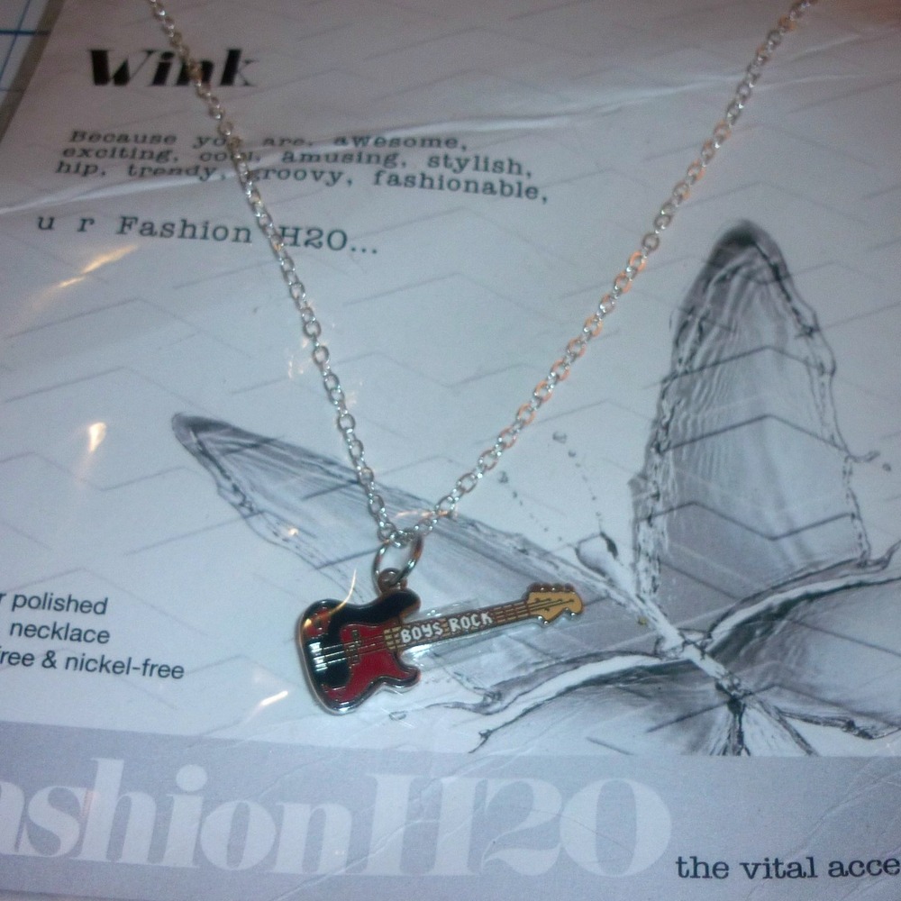 Wink Fashion H20 Red Bass Guitar Boys Rock Necklace Silver Polished‎ 18in Chain